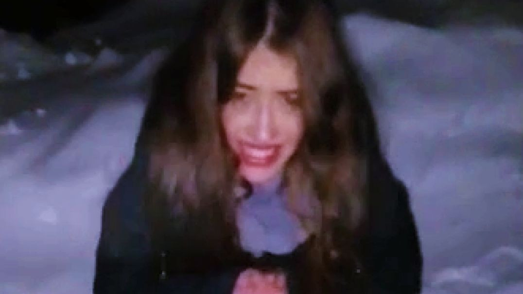 Наказание пиздливой закладчицы спортиком / Надавал по рукам за обман магазина